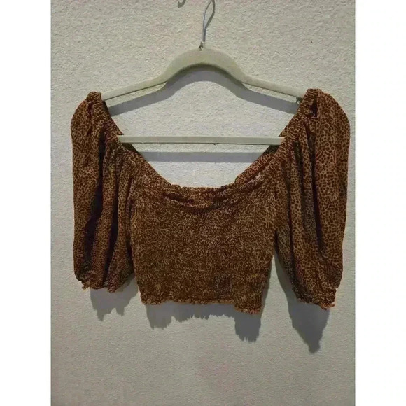Urban Outfitters Women's Brown Animal Print Cropped Blouse Size M - Picture 2 of 7